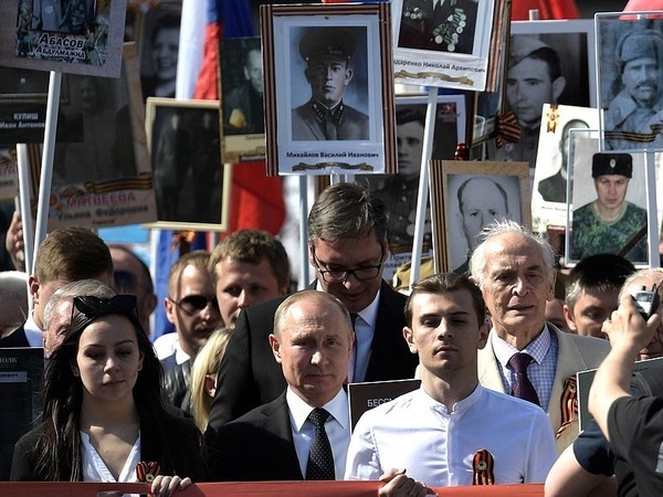 Израиль ударил по Сирии с ведома России: «Бессмертный полк» как метод дипломатии