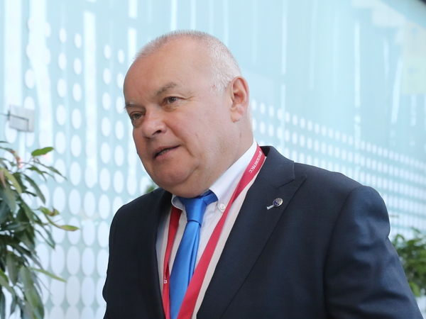 Горы, зонтик, рок-н-ролл: Якунин, Чайка, Литвиненко и Киселев не боятся санкций и готовятся к прорыву