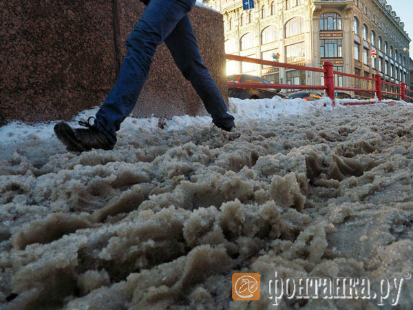 Как заметает Петербург. Неравная схватка коммунальщиков со снегом. Онлайн-трансляция.