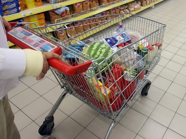 Продуктами закупились по-крупному. Продовольственные ретейлеры отчитались о потребительском буме